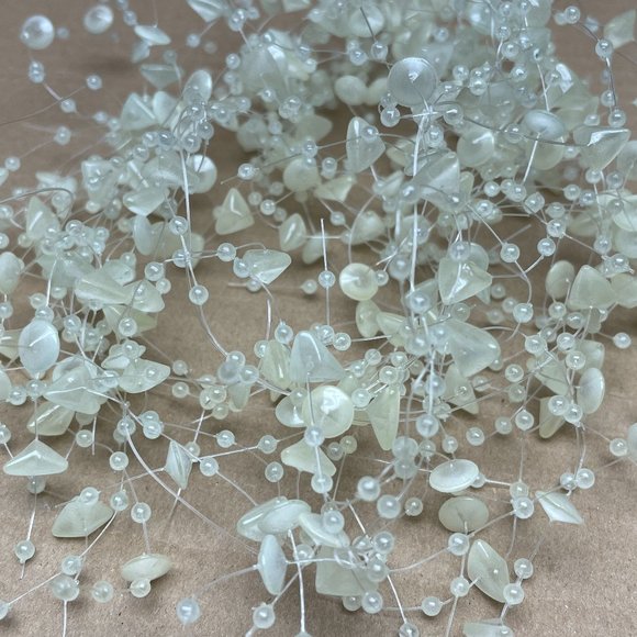 EUC Bead Spray String Decoration, Off-White/Pale Celery, Acrylic, 64" L, Party - Picture 4 of 4